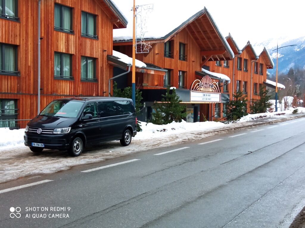 Taksowka-gorska-i-transfer-na-lotnisko-lokalna-firma-Haute-Transfer-Chamonix